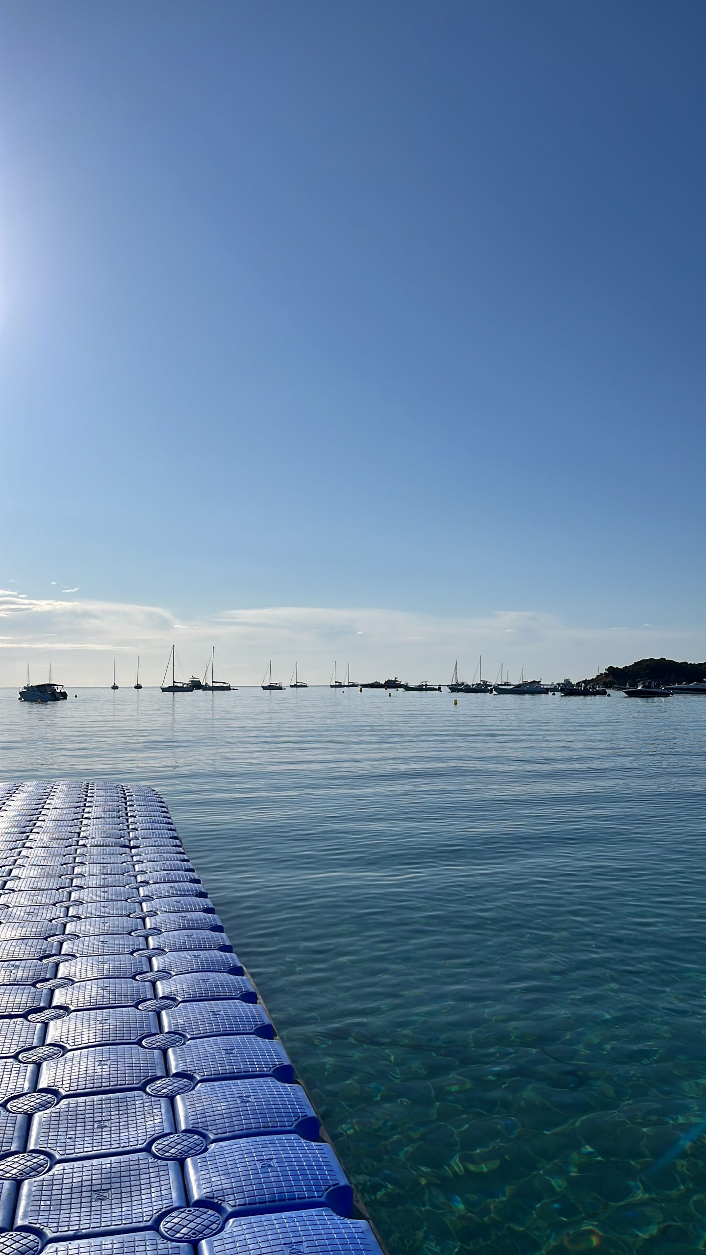 3B106852-5CDB-4243-82E8-56811582CA7C